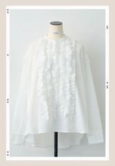 予約販売　ラインフリルホイップブラウス　白　frene フラーネ　lumier