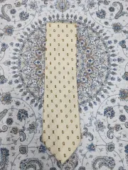 アクアスキュータム スクエア パータン ネック タイ