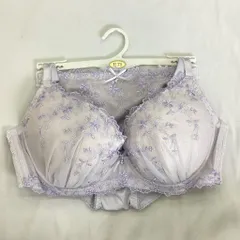 大きな胸を小さく見せる♡新品♡E75