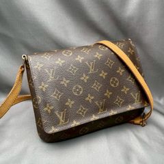 m159 LOUIS VUITTON ルイヴィトン モノグラム ポッシュトワレット15