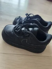 ナイキ エアフォース1 オールブラック キッズ 子供靴 130