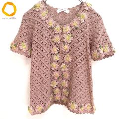 ワンダフルワールド カネコイサオ 薔薇モチーフヨーク編み綿ニット