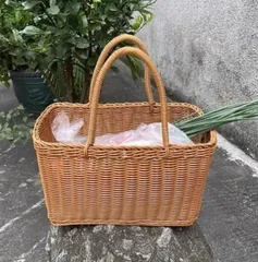 新しい未使用 手提げ買い物かご家庭用果物かご竹で編んでピクニックアウトドア遠足
