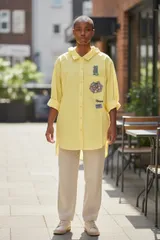 ★未使用★PERSONSフード付きワッペンシャツ　パーソンズ　イエロー　3L　マタニティ―服のサムネイル