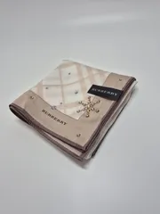【新品】BURBERRY レディースハンカチ やや大判サイズ