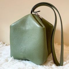 HMAEN（アエナ）ブレスバック WILL マスタード 新品未使用 HMAEN（アエナ）ブレスバック WILL マスタード 新品未使用 - メルカリ