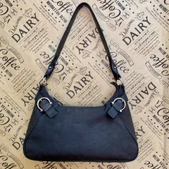 フェラガモ ハンド ワンショルダーバッグ ガンチーニ 黒 フォーマル GB291