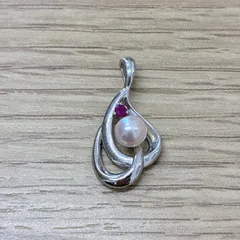 [Y0311]シルバー　ネックレストップ　ペンダント　パール　ルビー風　レディース　アクセサリー