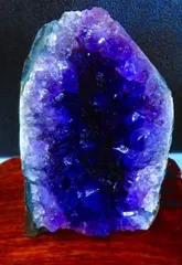 ウルグアイ産★ 天然水晶★絶品超濃い濃い超美しい★アメジストクラスター 超巨大★501g★TK9597