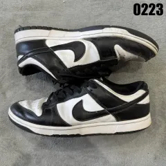 ナイキ ダンク ロー ブラック アンド 白