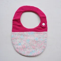 ベビースタイ・花柄【ハンドメイド商品】