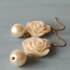 NO388　薔薇とパールフープピアス