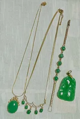 アクセサリーまとめ売り　緑石　ネックレス