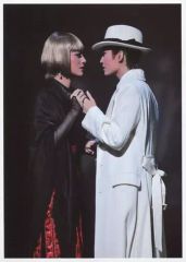 【中古】生写真(女性) 宝塚歌劇団(雪組)/望海風斗・朝美絢/ライブフォト・膝上・赤黒衣装・白衣装・向かい合う・2Lサイズ/雪組大劇場公演「ひかりふる路(みち)～革命家、マクシミリアン・ロベスピエール～」「SUPER VOYAGER!」舞台写真