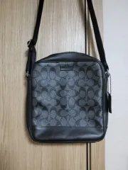 (3月18日まで割引) 正規品 COACH シグネチャー ブラック クロスバック