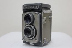 Yashica 44 35mmフィルムカメラ（フィルム付） Yashica 44 35mmフィルムカメラ（フィルム付） - メルカリ