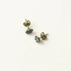 定番人気 ミハエルネグリン Michal Negrin プチフラワーモチーフ ピアス 左右色違い 両耳用┃コスチュームジュエリー【2400014837414】