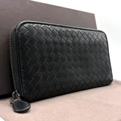 y14 ボッテガヴェネタ　ブラック　イントレチャート　長財布　ラウンドファスナー