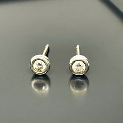 0.2ctダイヤモンドのシングルピアス✳︎PT900144面カット D&D144 