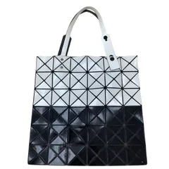 ISSEY MIYAKE イッセイミヤケ PLEATS PLEASE バッグ BAOBAO  ブラック×ホワイトのサムネイル