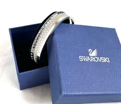 SWAROVSKI スワロフスキー バングル M シルバーカラー