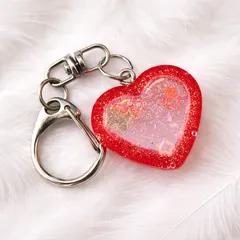 【キーホルダー】シャカシャカレジン ハンドメイド  ハート レッド ぷっくり レジン 可愛い キラキラ 手作り プレゼント 雑貨