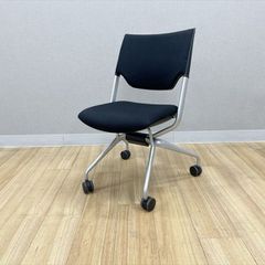 イトーキ スタッキングチェア 肘無 レクシブ クロスバック キャスター付 ミーティングチェア ブラック