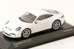 1/43 ポルシェ 911 (992) S/T 60 year シェードグリーン - メルカリ