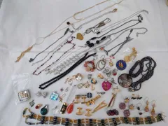 アクセサリーおまとめ　ネックレス イヤリング他まとめて　ヴィンテージ　難有