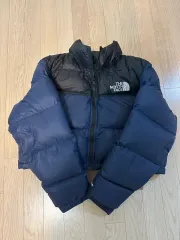 （タグ付き新品） THE NORTH FACE ザ・ノース・フェイス レディース クロップド ヌプシ ダウン ネイビー L 海外モデル（直販）