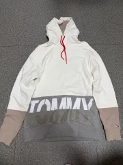 トミーヒルフィガー フード Tシャツ