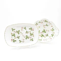 美品 WEDGWOOD ウェッジウッド ワイルドストロベリー ウィンザートレイ スパイラルトレイ 2枚 セット プレート 皿 SC10540K2 