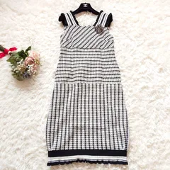 美品　ルネ　Rene　TISSUE社製　ツイード　ニット　ワンピース　ブローチ付き　バイカラー　スリット　フリル　モノトーン　36　S　コットン　ポリエステル　ホワイト　白　ブラック　黒　オケージョン　お食事会　セレモニー