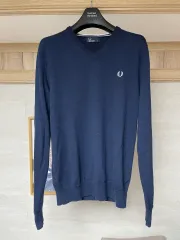フレッドペリー Vネック ニット ネイビー
