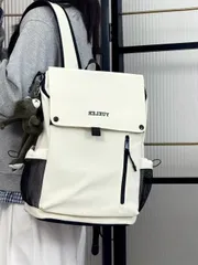 2026 年新作 大容量アウトドアリュック 無地カジュアル 学生通学カバン トラベルバックパック おしゃれ 登山用リュック