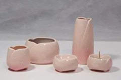 新品 やわらぎ 佛具5点セット 中 さくら (香炉、湯呑、ローソク立、仏器、花瓶)※特選香炉灰(少々)付・ローソク立芯付