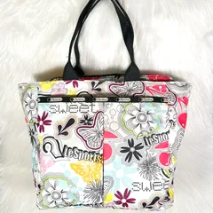 レスポートサック 美品 大容量トートバッグ 花柄 ハート柄 カラフル LeSportsac カラフル模様  華やか柄【A0538】