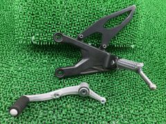 YZF-R1 メインステップ 左 2CR ヤマハ 純正 中古 バイク 部品 RN32 シフトペダル ペグ ヒールガード コンディション良好 iA