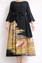 着物リメイク ワンピース ドレス 黒留袖 正絹 駒刺繍 扇花文 金彩