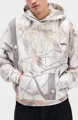 アーバンアウトフィッターズ メンズ アウター パーカー・スウェット BDG Urban Outfitters Leaf Camo Hoodie White Barko ホワイトのサムネイル