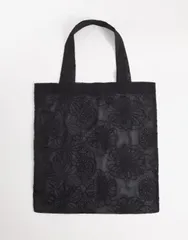 エイソス レディース バッグ フラワー柄 シアー 刺繍 フラワー ASOS DESIGN sheer floral embroidered tote bag Black ブラックのサムネイル