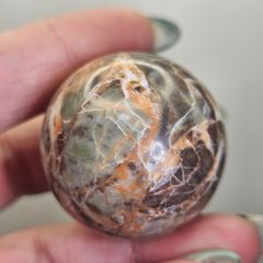 サンストーン アパタイト共生 スフィア 丸玉 素敵な逸品 - メルカリ
