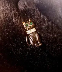 緑目の黒猫 ブローチ 新品