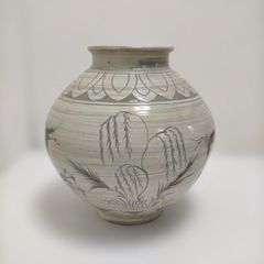 陶芸 壺 花器 花瓶 掻き落とし 幾何学模様 粉挽き モダン 作家