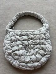 COS キルティング クラウドバッグ