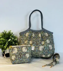 【裁縫ストア・ボヌール】大人かわいい　ウィリアムモリス　 ベストオブモリス   ピンパーネル ブラウン 　トートバッグ　グラニーバッグ　ポーチ　ショルダーバッグ　ショルダーストラップ付き ハンドメイド　再再出品/ №500-787