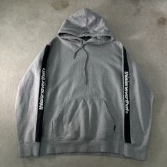 105 ディスイズネバーザット サイドライン フーディー