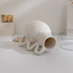 フラワーポット 花瓶 フラワーベース 持ち手付き 個性的 かわいい アート インテリア 装飾 リビング 玄関 モダン  白