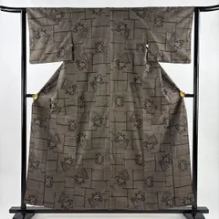 【在庫一掃】 【美品】 紬 身丈158cm 裄丈62.5cm S 袷 色紙 草花 焦茶色 正絹 秀品 【中古】