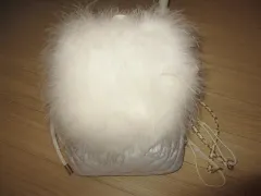 Rady 白 ファー キルティング チェーン バックパック (必須アイテム)